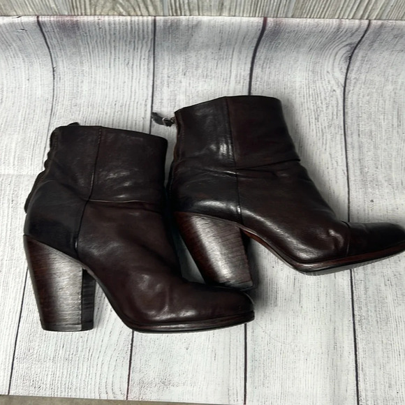 RAG & BONE Newbury Brown Leather Block Heel Ankle Bootie size 38/ 8 - Picture 9 of 9